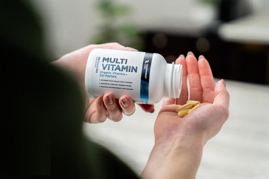 چه زمانی بهترین زمان مصرف مولتی‌ویتامین است؟