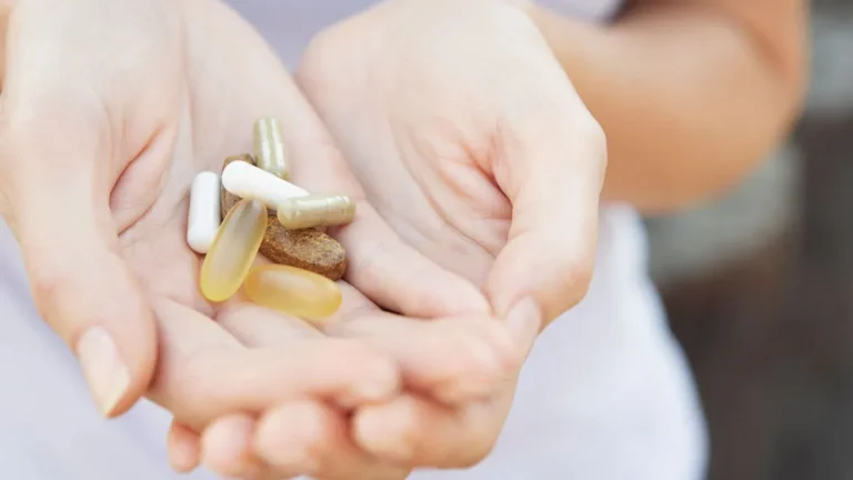 بهترین مکمل‌ها برای عضله‌سازی بانوان کدام‌اند؟